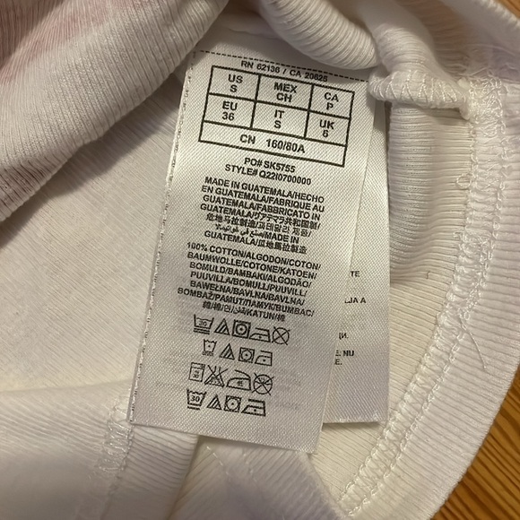 NWT GUESS AMERICA TANK TOP - Picture 4 of 4